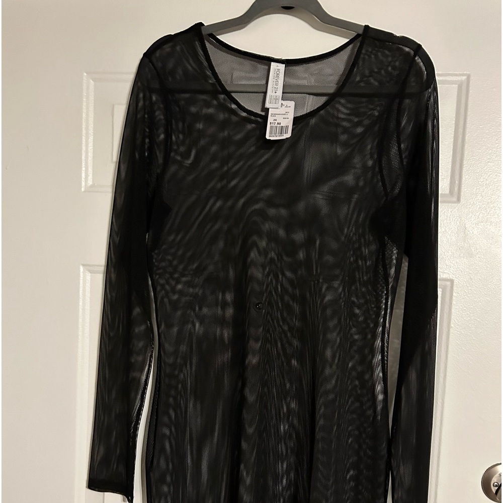Mesh long sleeve dress/cover up fits like an XL